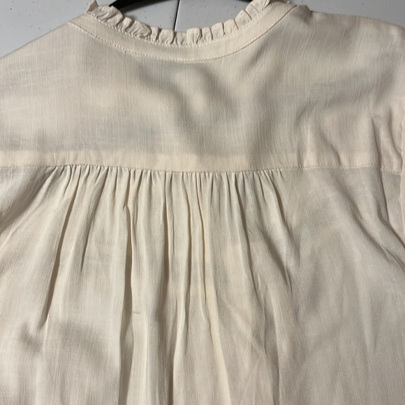 Torrid off white blouse, tuck and lace bodice, sz 00 - Picture 6 of 7